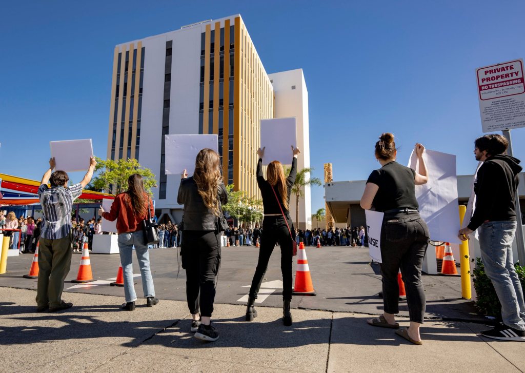 La Junta de Educación del Condado de Orange pide que se investigue la OCSA - Orange County Register