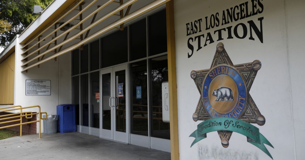 El Departamento del Sheriff está investigando un memorando que alega que el capitán no ascendería al sargento 'negro enojado'